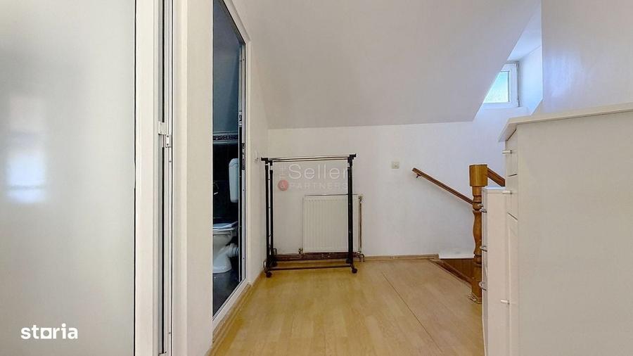 Apartament cu 3 camere în Schei