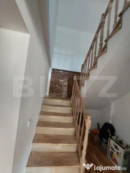 Casă cu 7 camere cu Teren 900 Mp în Săcele