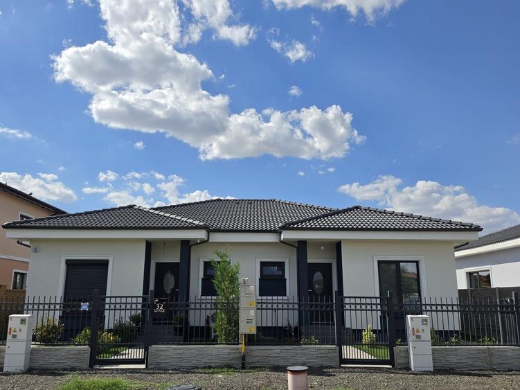 Casă cu 2 camere în Moșnița Nouă
