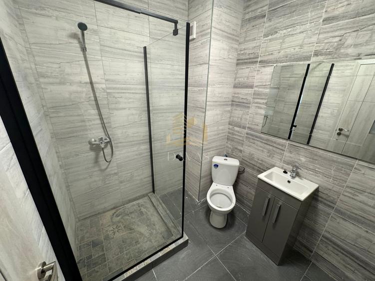 Penthouse cu 2 camere semidecomandat, mobilat în Central