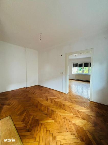 Apartament cu 3 camere în Andrei Mureșanu