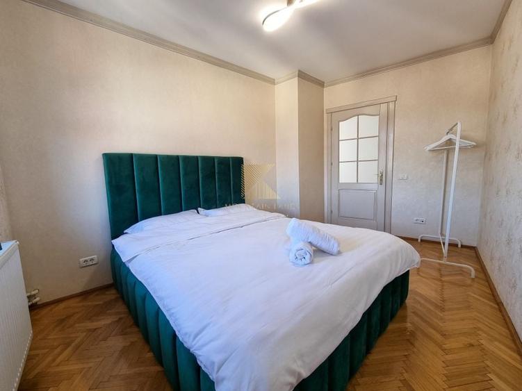 Apartament cu 3 camere decomandat, mobilat în Centrul Istoric