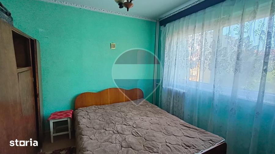 Apartament cu 3 camere decomandat în Micro 17