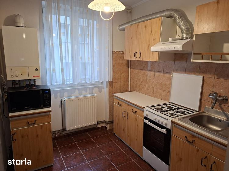 Apartament cu 3 camere decomandat în Semicentral