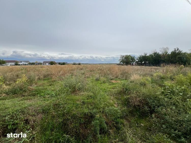 Teren de 2511 mp, în Vadu Pașii