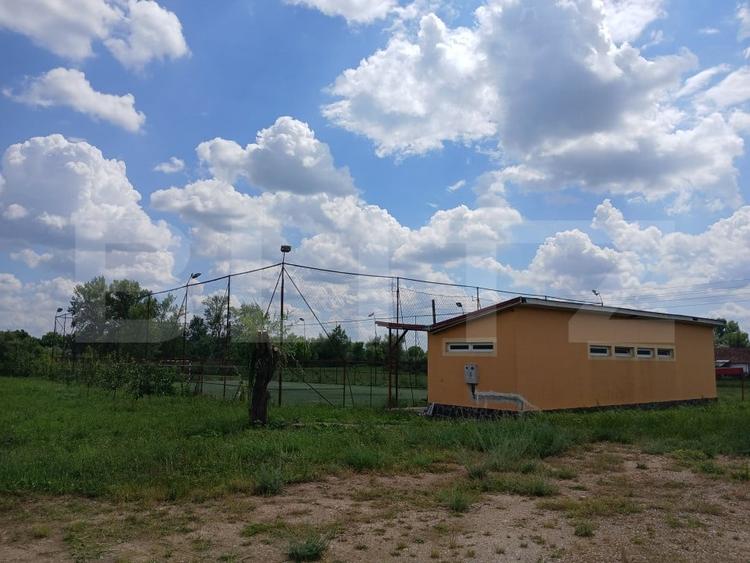 Casă individuală cu 6 camere cu Canalizare în Tinca
