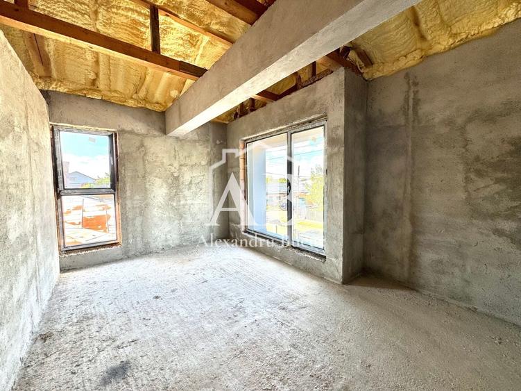 Casă individuală cu 5 camere cu Canalizare în Central