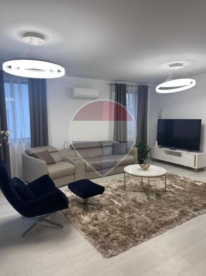 Duplex cu 4 camere cu Teren 250 Mp în Independenței