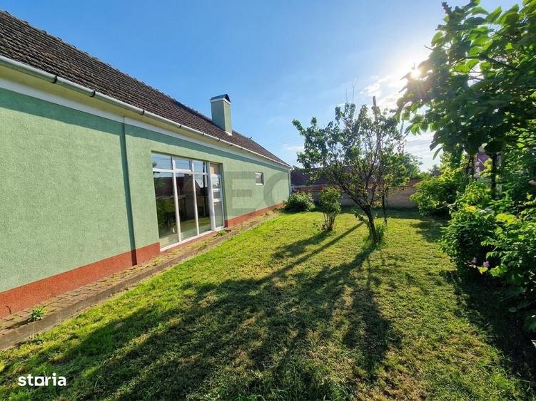 Casă cu 4 camere cu Teren 2700 Mp în Girișu de Criș