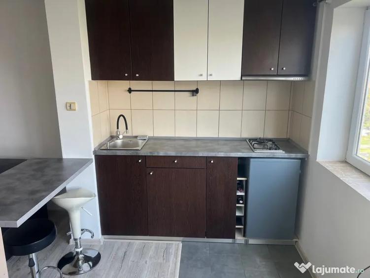 Garsonieră decomandată în Cotroceni
