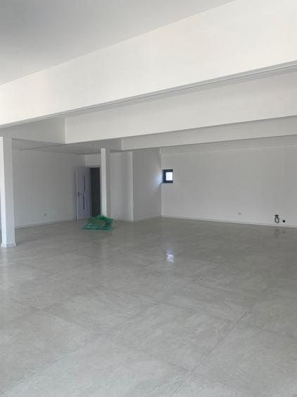 Spațiu comercial, în Marginea