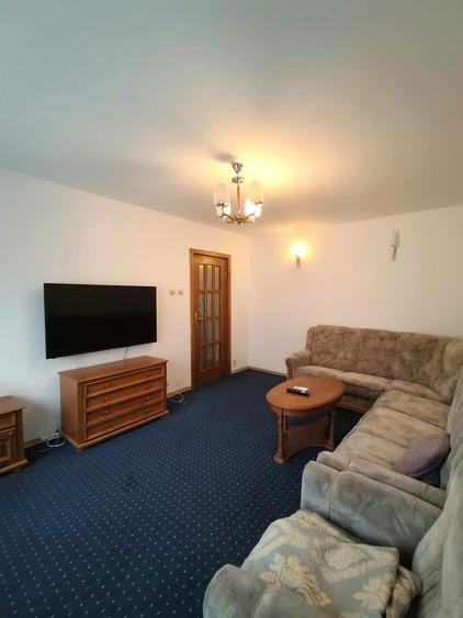 Apartament cu 3 camere decomandat în Berceni