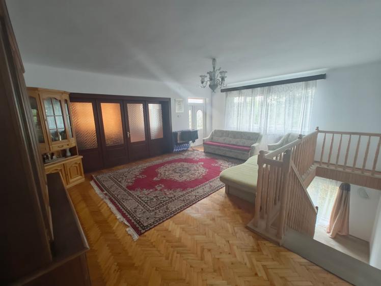 Casă cu 4 camere în Susenii Bârgăului