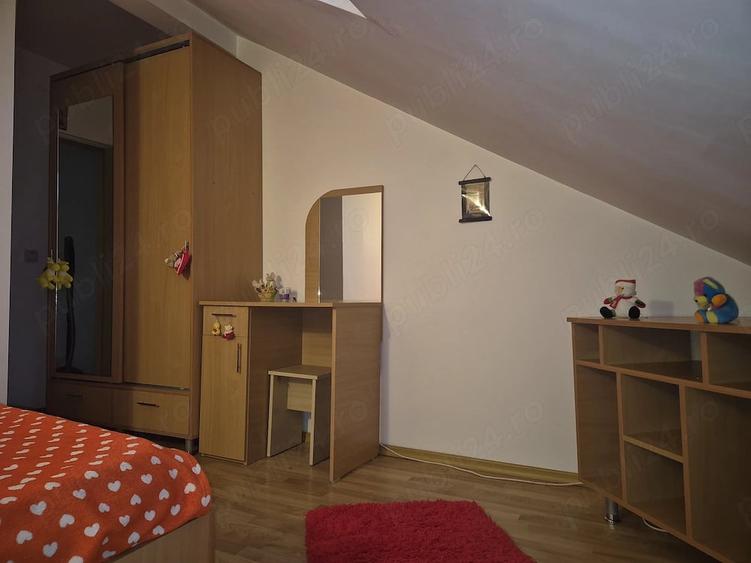 Apartament cu 3 camere decomandat în Troianu