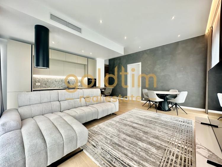 Apartament cu 4 camere decomandat, mobilat în Barbu Văcărescu