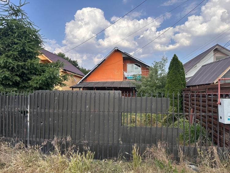 Casă individuală cu 6 camere cu Teren 251 Mp în Valu lui Traian