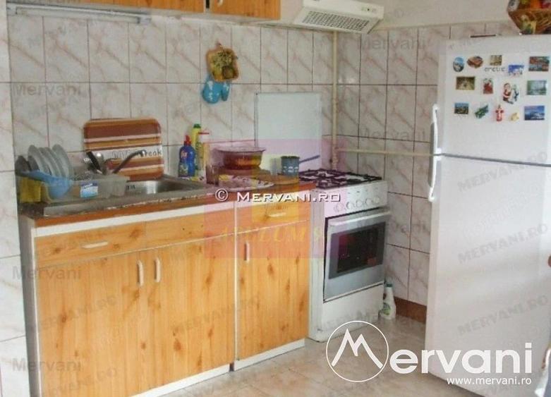 Casă cu 2 camere cu Teren 545 Mp în Central