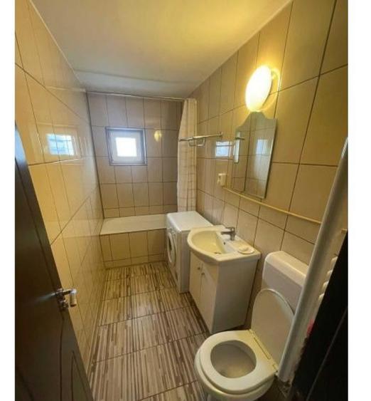 Apartament cu 3 camere decomandat în Calea Călărașilor