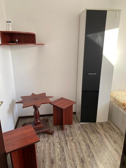 Apartament cu 3 camere decomandat, mobilat în Central