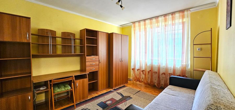 Garsonieră decomandată în Central
