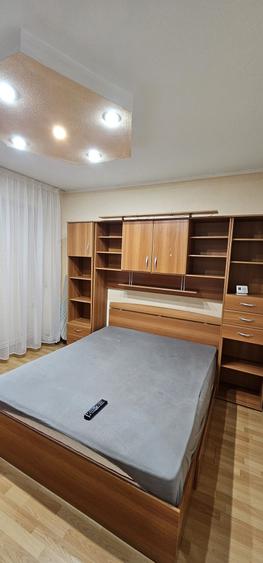 Apartament cu 2 camere decomandat în Micro 20