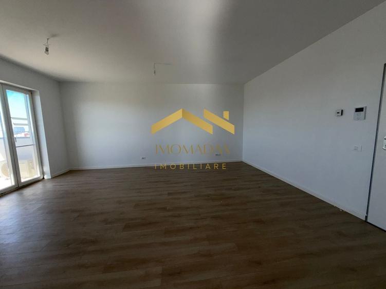Apartament cu 3 camere decomandat în Aradului