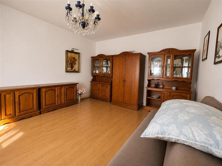 Casă individuală cu 5 camere cu Teren 545 Mp în Lupeni