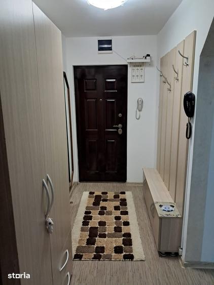 Apartament cu 3 camere decomandat în Lipovei