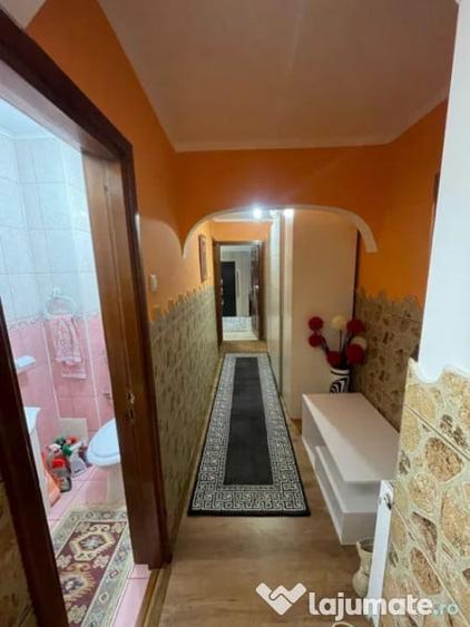 Apartament cu 3 camere decomandat în Burdujeni