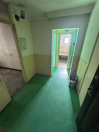 Apartament cu 2 camere decomandat în Nicolina