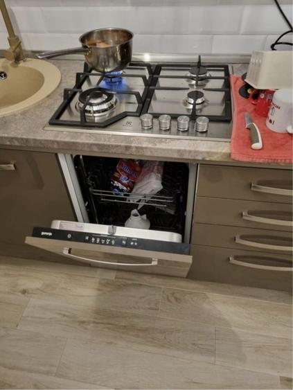 Apartament cu 2 camere decomandat în Titan