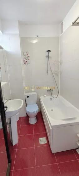 Apartament cu 3 camere decomandat, mobilat în Chitila