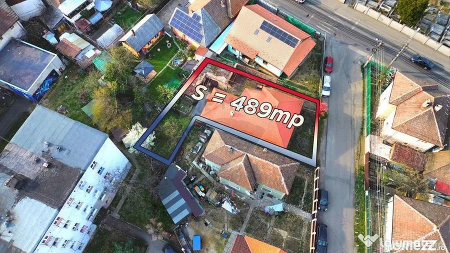 Casă cu 4 camere cu Teren 489 Mp în Central