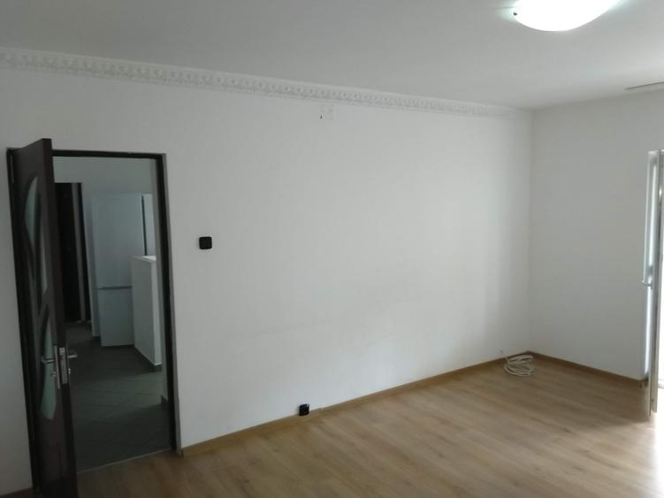 Unirii, Aleea Emil Bota, apartament 2 cam, decomandat, nemobilat, pentru locuit - 3