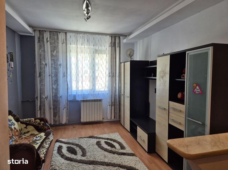 Garsoniera etaj 2, zona UTA - 5