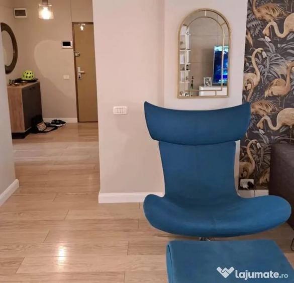 Apartament cu 4 camere semidecomandat în Calea Victoriei