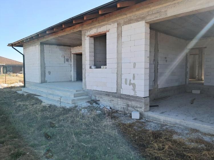 Casă cu 3 camere în Cionchești