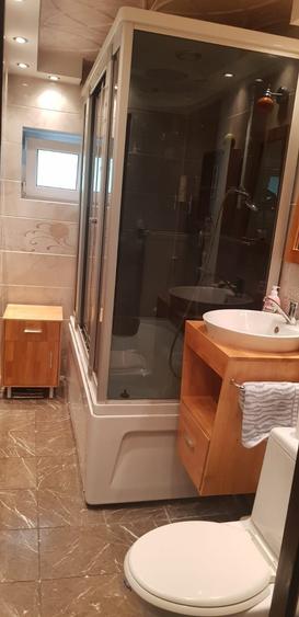 Apartament cu 3 camere decomandat în Vitanul Nou