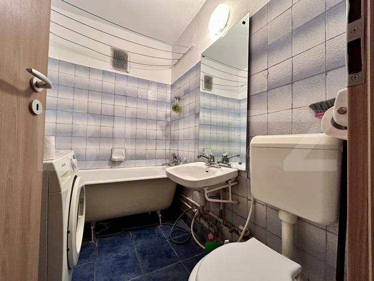 Apartament cu 3 camere semidecomandat, mobilat în Andrei Mureșanu
