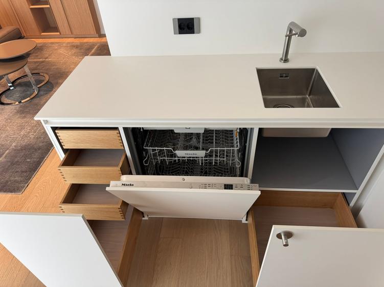 Apartament cu 2 camere semidecomandat în Floreasca