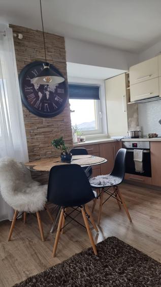 Apartament cu 3 camere, 62,15 mp, balcon, zona Cetatii - 12