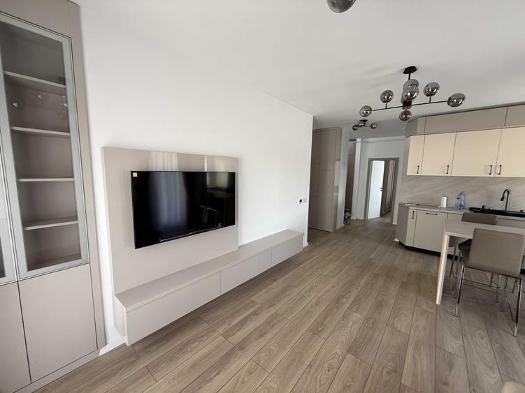Apartament cu 3 camere decomandat în Turnișor