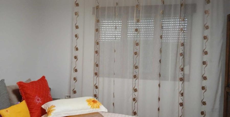 Casă cu 3 camere în Donceni
