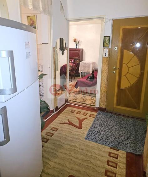 Apartament cu 2 camere decomandat, mobilat în Micro 20