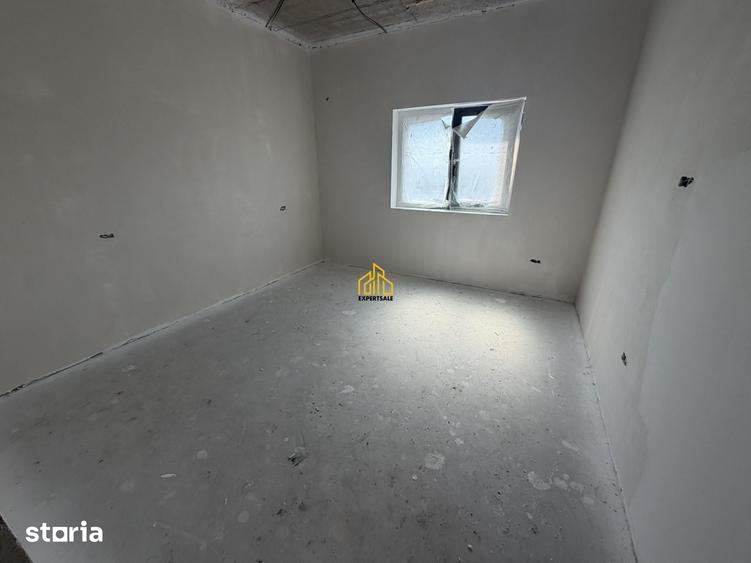 Casă cu 4 camere cu Teren 400 Mp în Domnești