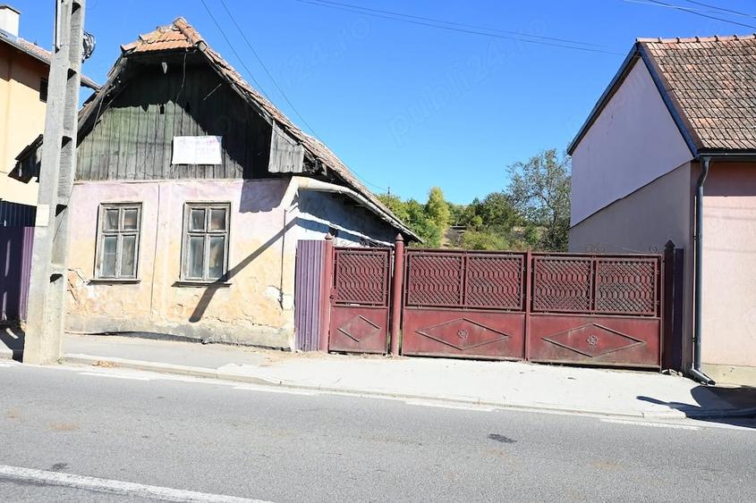 Casă cu Teren 30000 Mp în Iara