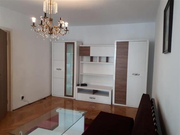 Apartament cu 2 camere decomandat în Turda