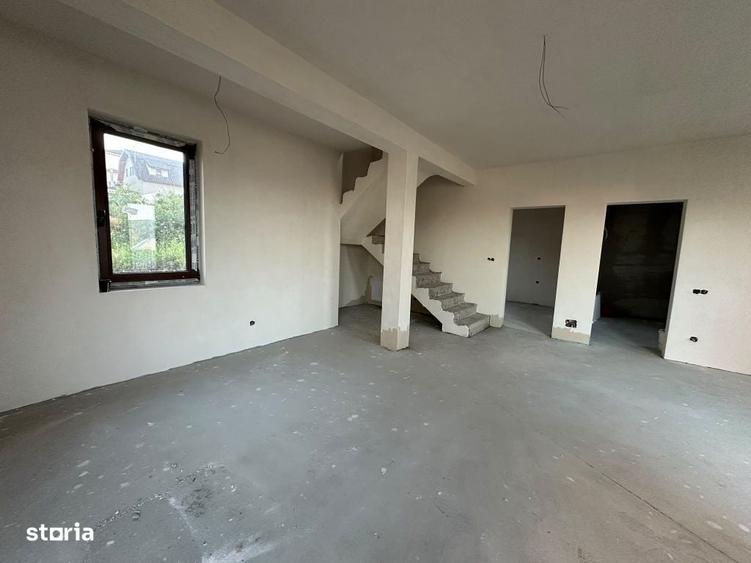Casă cu 4 camere în Central