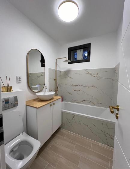 Apartament cu 2 camere semidecomandat în 1 Mai