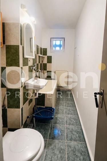 Apartament cu 3 camere semidecomandat, mobilat în Decebal